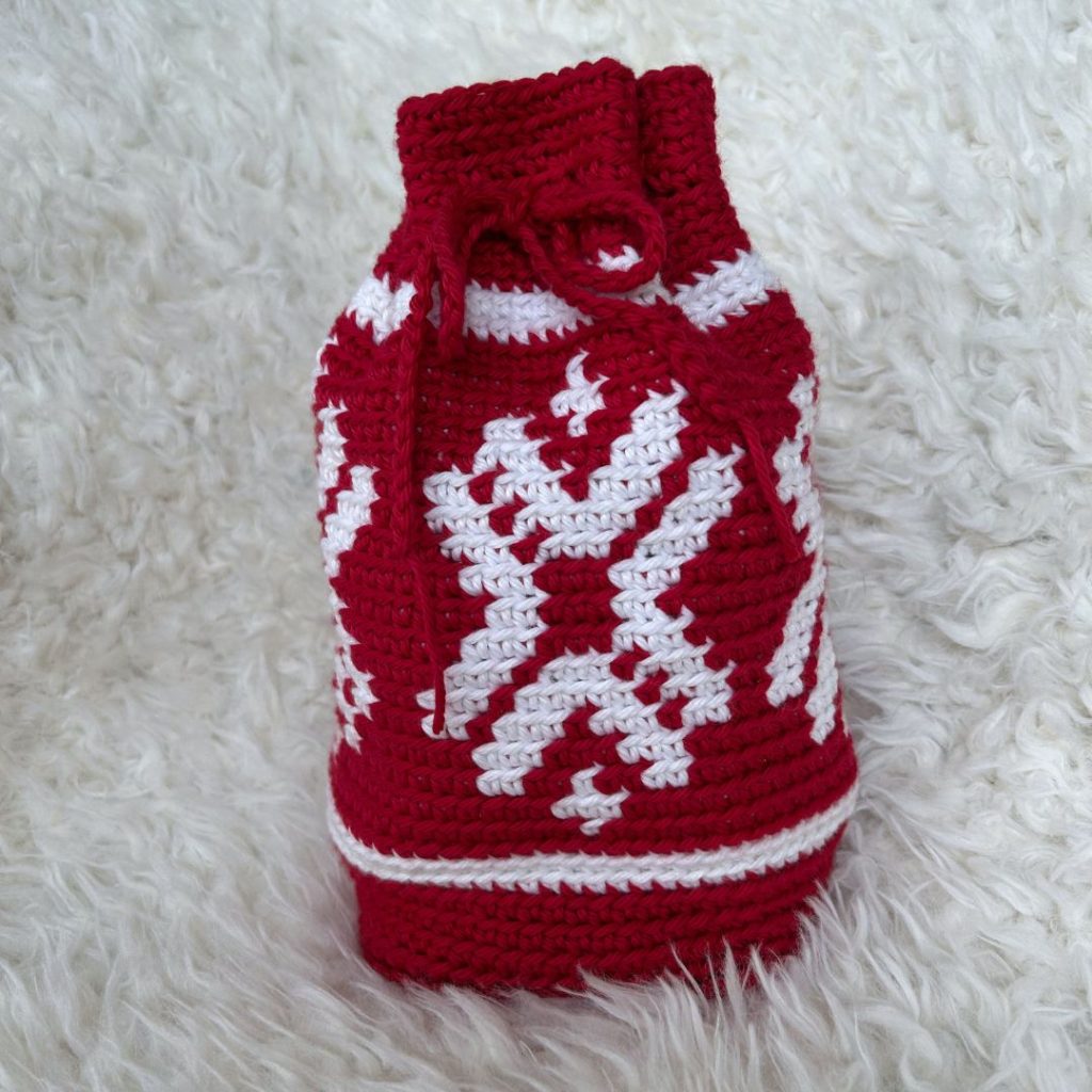 The nordic crochet gift bag is a beginner friendly crochet pattern.